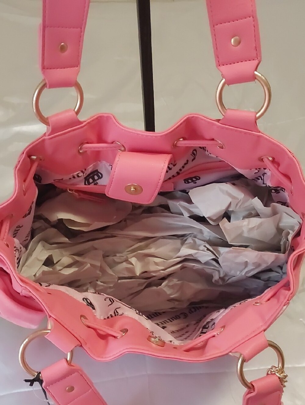 Juicy Couture Pink and Cream Bow-Accent Daydreamer Tote New - Picture 9 of 10